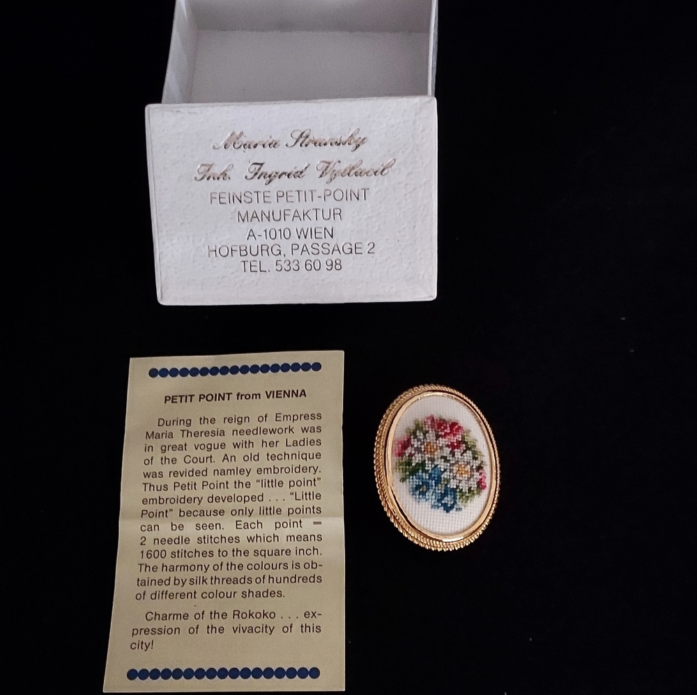 Vintage Petit Point Pin "Charme of the Rokoko" from Vienna with Box and History